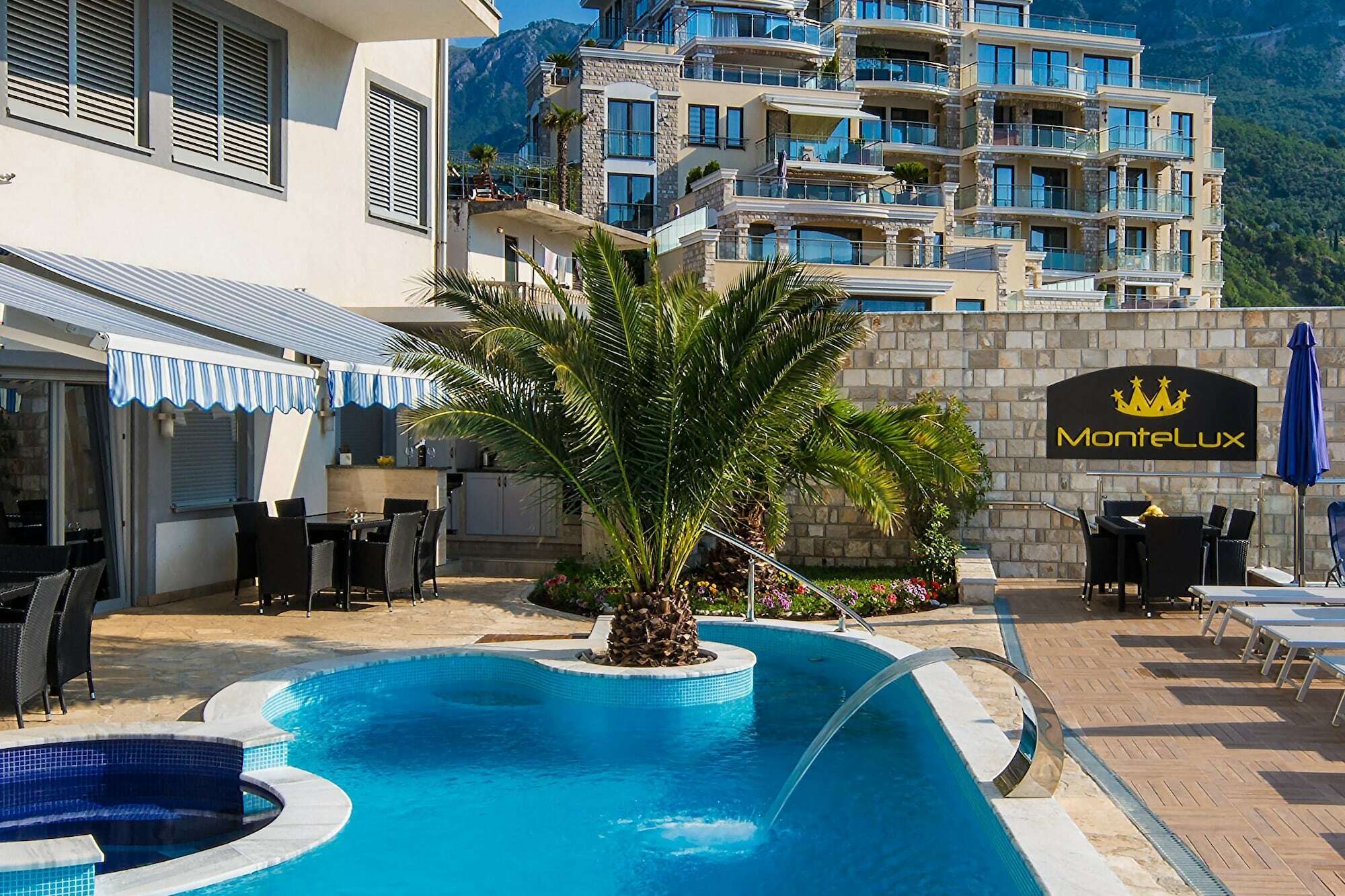 Montelux Apartments Будва Экстерьер фото